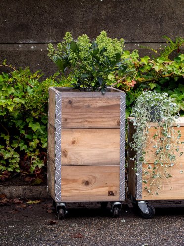 Genbrugs trækasser- & hylder