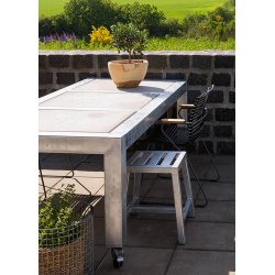 Galvaniseret Loungebord m. betonflise (st m. 2 taburetter)